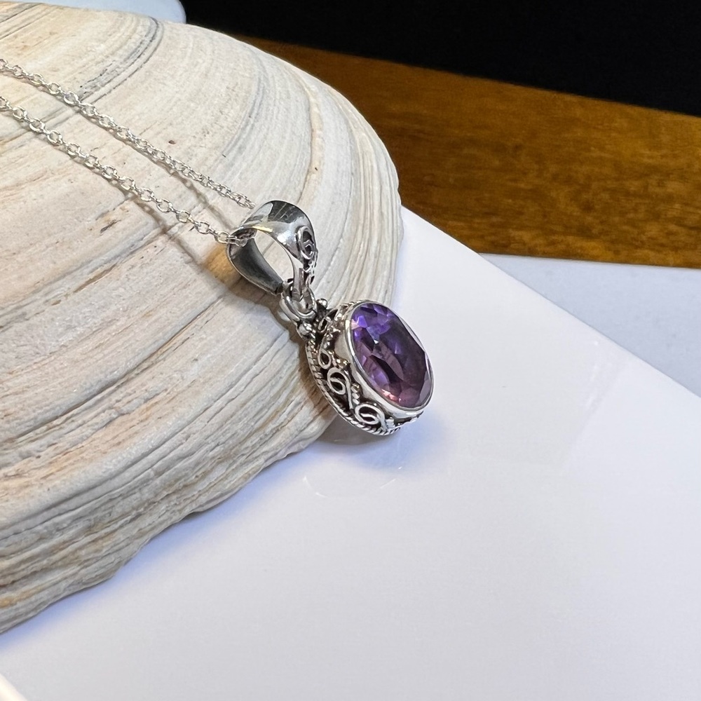 925 Sterling Silver. Amethyst. Necklace - Picture 8 of 9